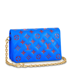 Buy a Louis Vuitton Pochette Coussin: the original bag for women!