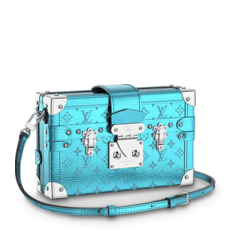 Buy the new Louis Vuitton Petite Malle, the perfect accessory for the fashionable woman!