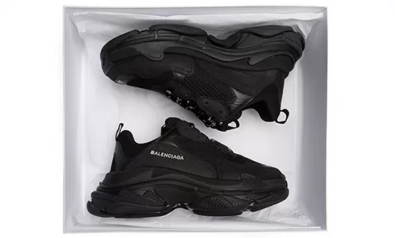 Fashion Forward - Balenciaga Triple S Trainers in Black - New Collection