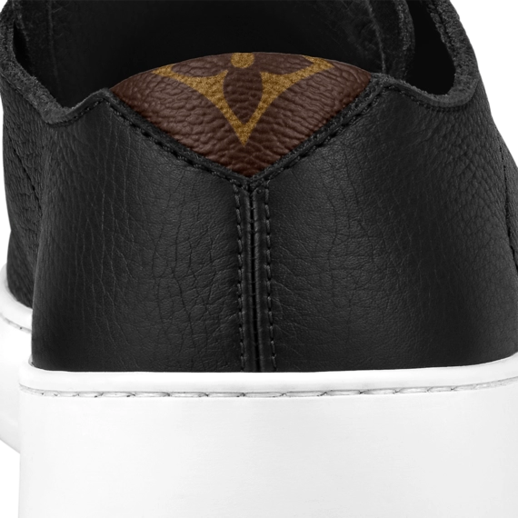 Outlet Sale on Men's LV Resort Sneakers