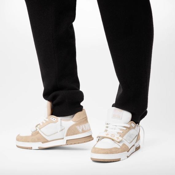 Outlet Sale on Men's Louis Vuitton Trainer Sneaker - Beige Monogram Denim.