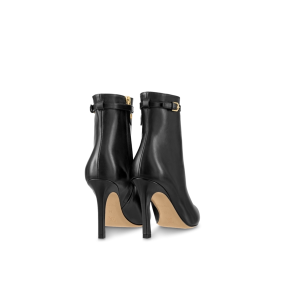 Find the perfect look with the Louis Vuitton Signature Ankle Boot collection.