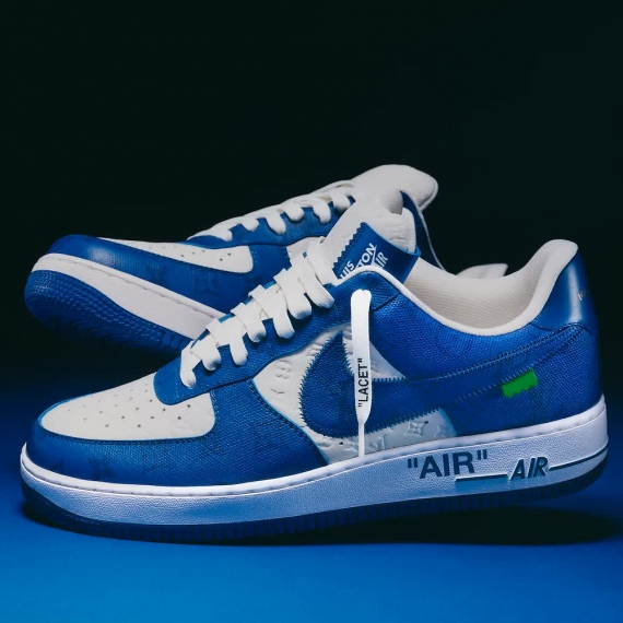 Buy the new limited-edition Louis Vuitton x Nike Air Force 1 By Virgil Abloh in White Team Royal for men at the Outlet.