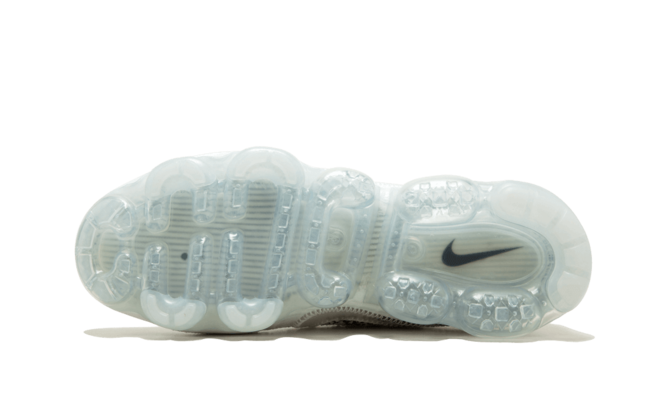 Opt for a Fresh Look - Women's Nike x Off White Air Vapormax FK - White