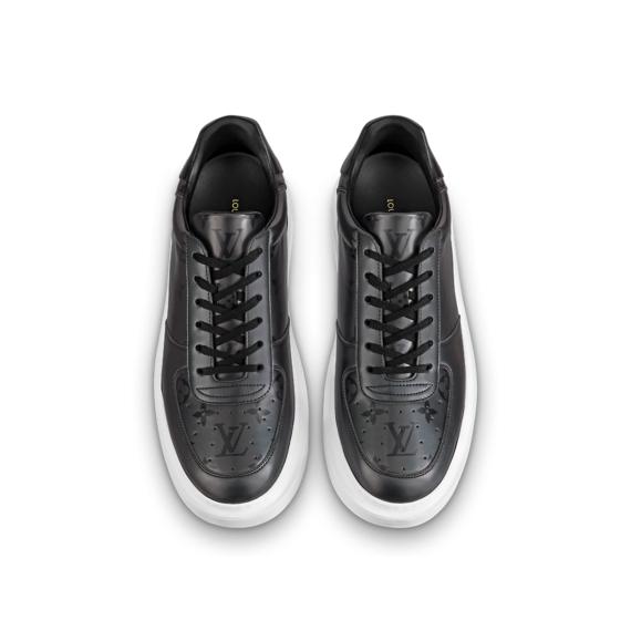 New - Take your look to the next level with the newest Louis Vuitton Beverly Hills Sneaker Anthracite Gray for Men!