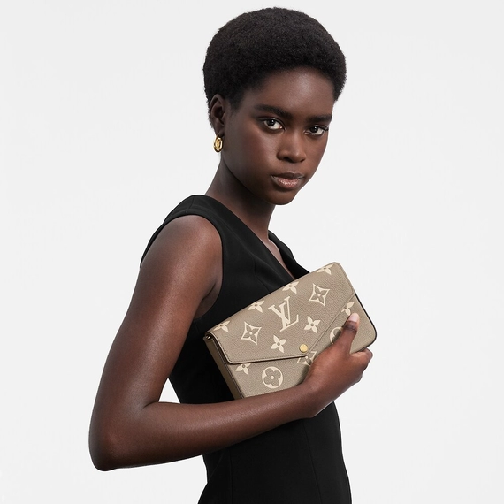 Only Ladies Deserve the Original, Luxurious Louis Vuitton Felicie Pochette- Buy it Now!