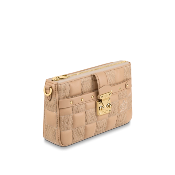 Sale On Women's Louis Vuitton Pochette Troca