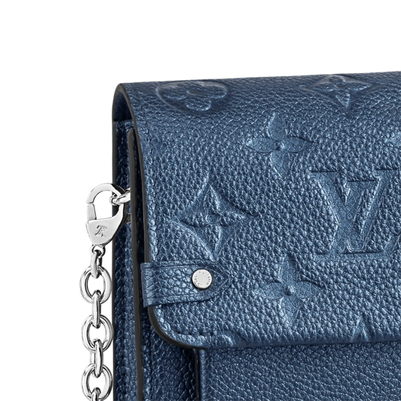Girls Sale - Get the Louis Vuitton Vavin Chain Wallet Now!