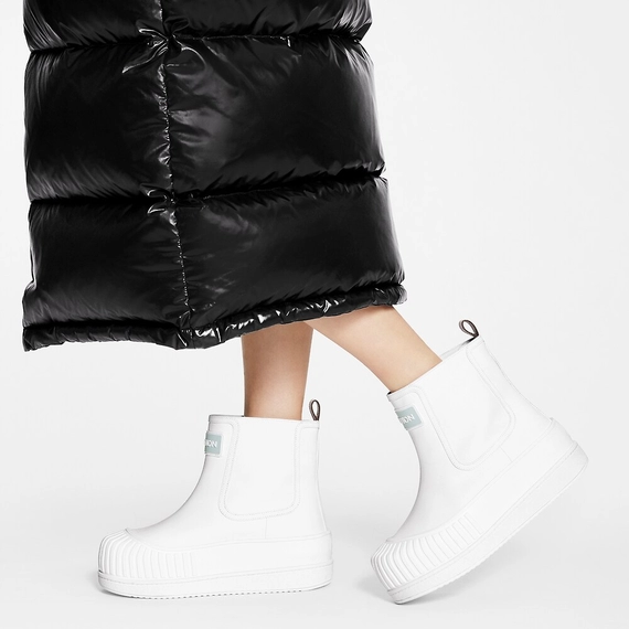 Sale on Louis Vuitton Polar Flat Ankle Boots For Women