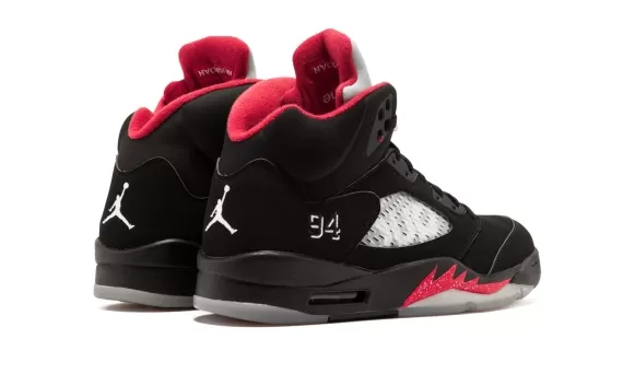 Trendy Women's AIR JORDAN 5 RETRO SUPREME SUPREME Sneakers from New Store