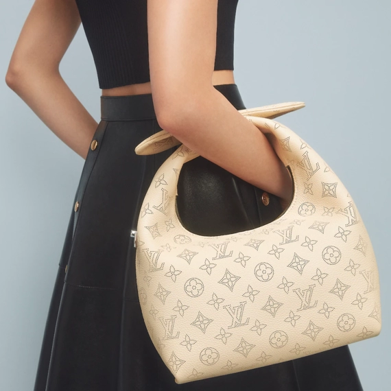 Get the Women's Louis Vuitton Why Knot PM - Fresh Styles!