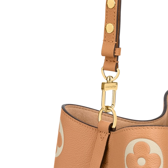 Louis Vuitton Women's Neonoe MM Arizona Beige / Cream - Get Authentic & Fresh Styles from the Outlet