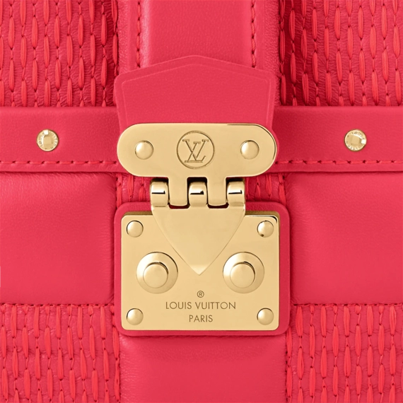 Women's Luxury Louis Vuitton Troca MM