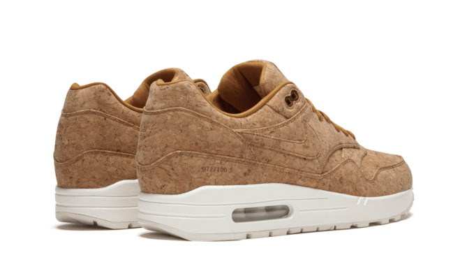 Get the latest in style with Nike AM-1 Premium NYC NATURAL CORK sneakers