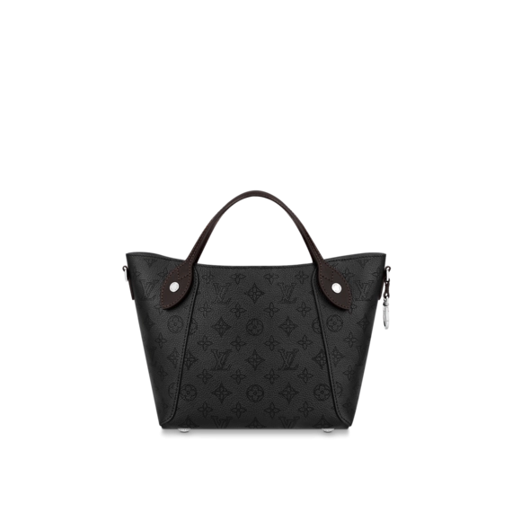 Shop the Louis Vuitton Outlet Sale Now to Get the Latest Women's Hina PM Black!