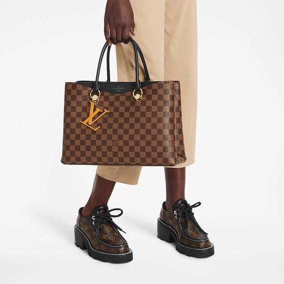 Alternative Image Alt: Louis Vuitton Outlet for Women