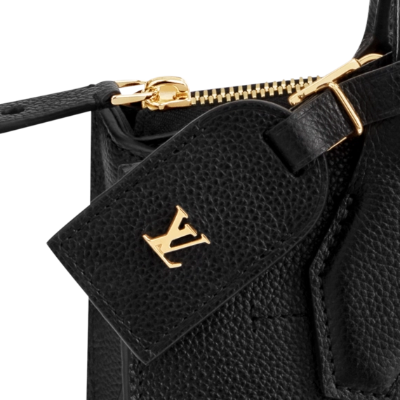 Treat yourself to a fresh, original Louis Vuitton City Steamer PM for women!