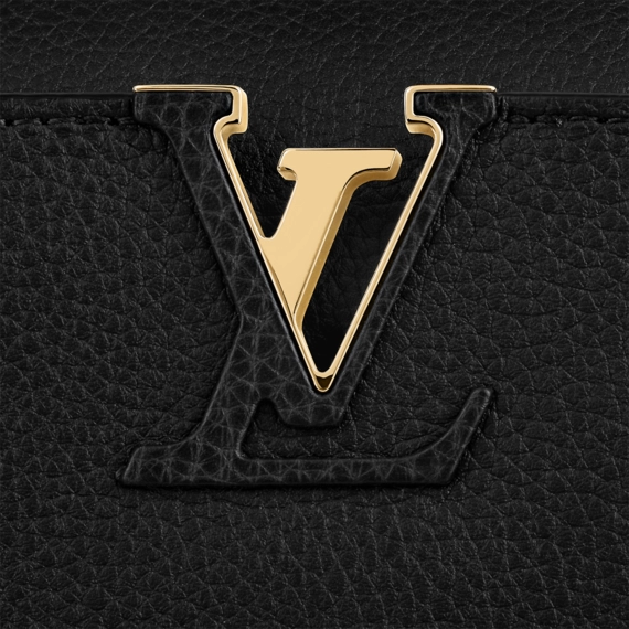 Shop Women's Louis Vuitton Capucines Mini On Sale