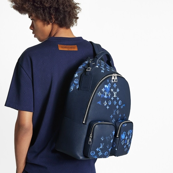 Get the original Louis Vuitton Backpack Multipocket for men.