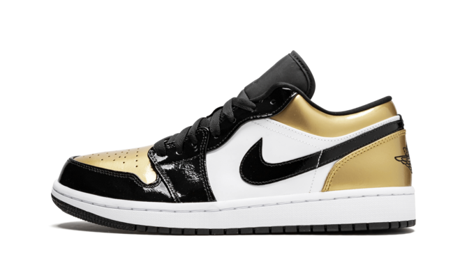 Outlet: Get stylish with the Air Jordan 1 Low - Gold Toe BLACK/GOLD-BLACK, just for women!