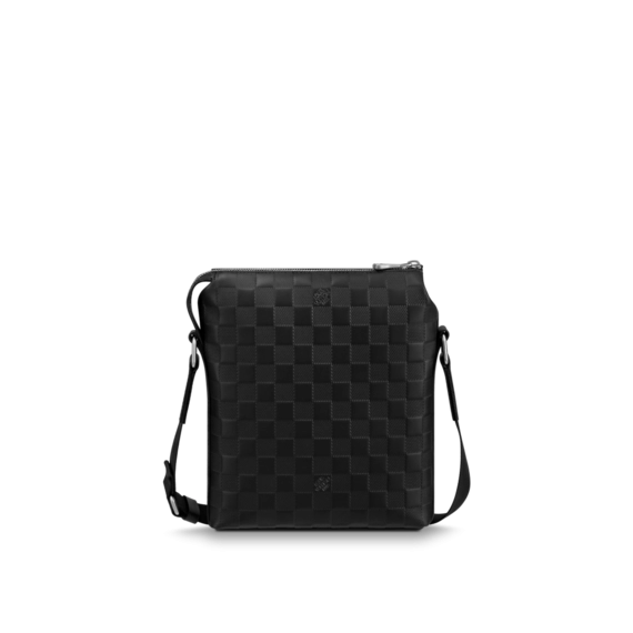 Find Luxury with Louis Vuitton DISCOVERY MESSENGER BB for Women