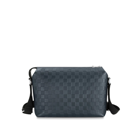 Louis Vuitton DISCOVERY MESSENGER PM for Men - New