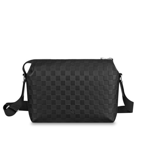 Shop Louis Vuitton DISCOVERY MESSENGER PM for Men Now