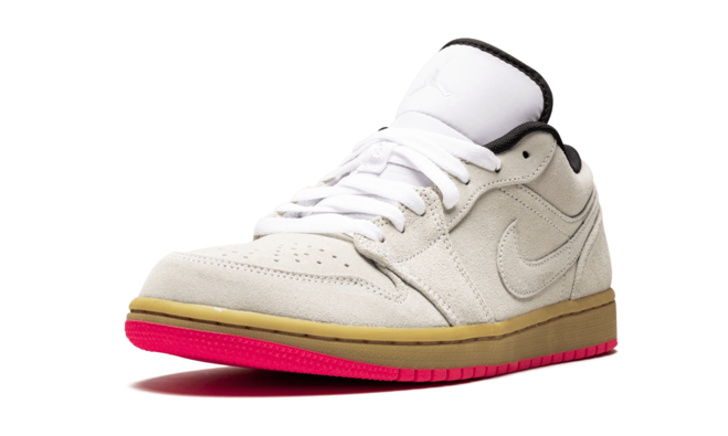 Outlet - Hyper Pink & White Women's Air Jordan 1 Low Sneakers.