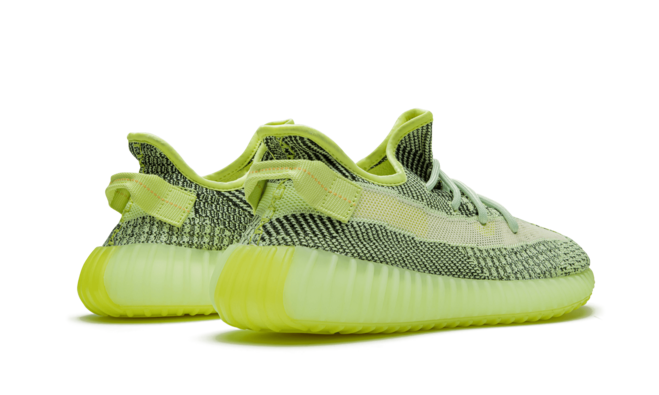 Find the perfect women's Yeezy Boost 350 V2 Yeezreel online.