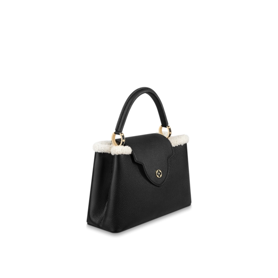Women's Luxury Capucines MM Bag: Outlet Design