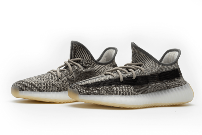Outlet Sale on the Yeezy Boost 350 V2 Zyon for Men - Don't Miss Out!