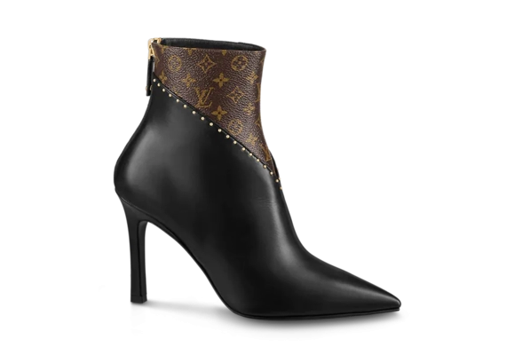 Women's Louis Vuitton Signature Ankle Boot - Outlet Sale!