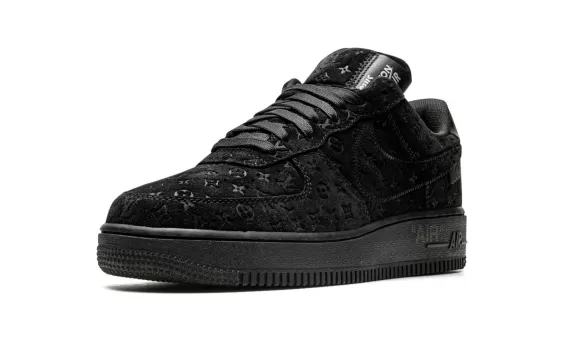 Shop the Louis Vuitton AIR FORCE 1 Low Virgil Abloh - Black/Black for Men