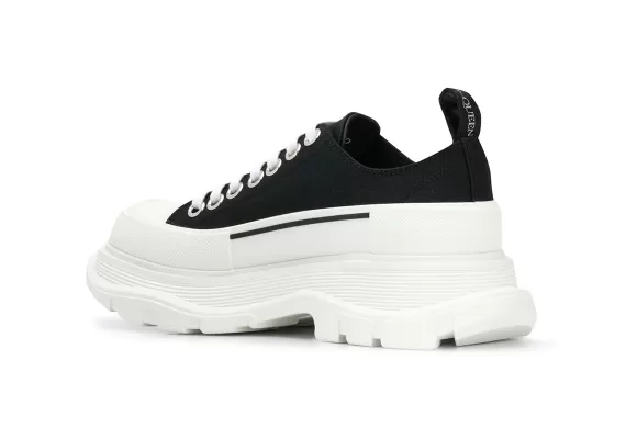 Check Out the Outlet for Alexander McQueen Low-Top Flatform Sneakers - Black for Women!