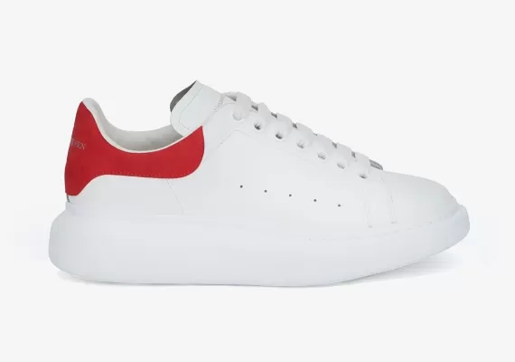 Outlet Sale - Women's Alexander McQueen Oversize Sneaker in Lust Red