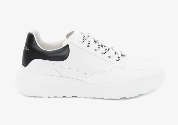 Women's Alexander McQueen Trainer in White & Black - Buy Now at Outlet Price!