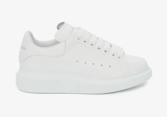 Alexander McQueen Sale - Whit Oversized Sneaker for Men