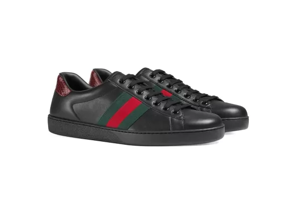 Take Advantage of the Outlet Sale! Gucci Ace Embroidered Sneakers Black for Men