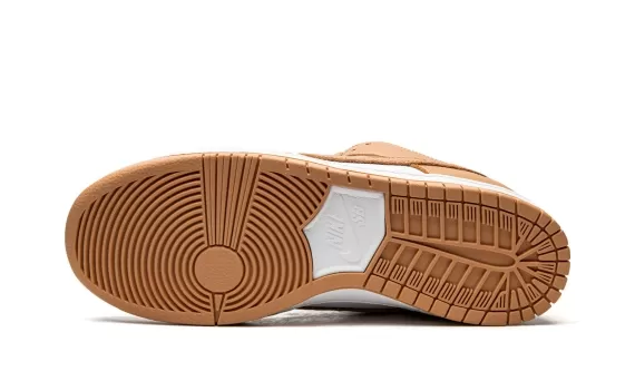 Shop the exclusive Nike SB Dunk Low - Light Cognac: Your must-have purchase!