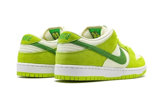 Buy Nike SB Dunk Low Pro - Green Apple accessories for men - Look sharp!