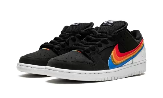 Nike SB Dunk Low - Polaroid