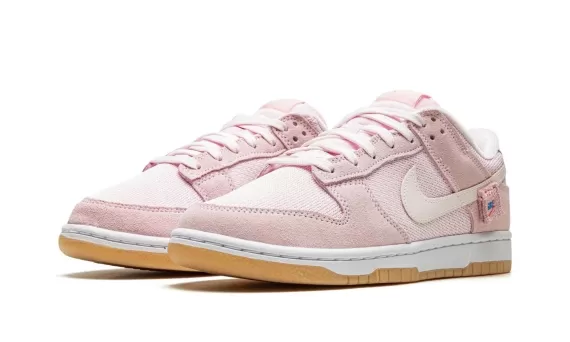 Nike WMNS Dunk Low SE - Soft Pink