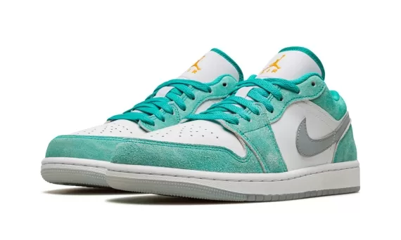 Step up your style with the original Air Jordan 1 Low SE - New Emerald for men