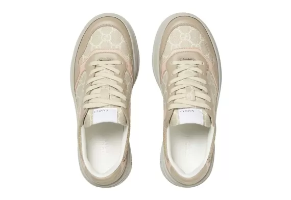 Show off your style in Gucci GG panelled low-top sneakers for women in beige.