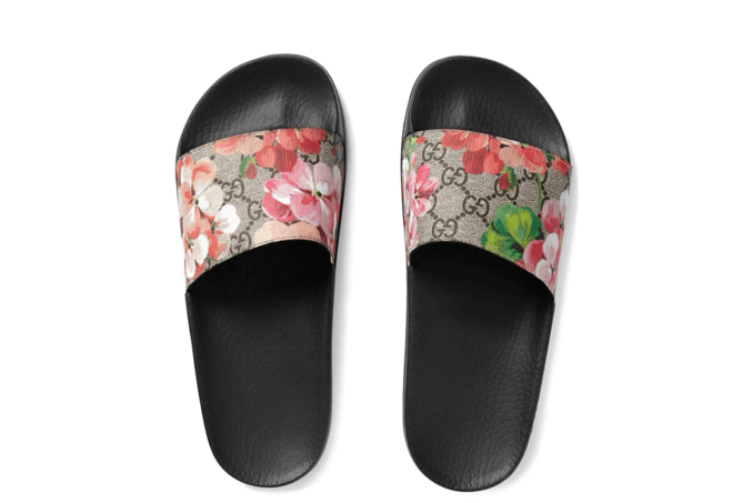 Upgrade your shoe wardrobe with the Gucci Blooms Supreme Slide Sandals!