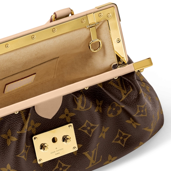 Louis Vuitton Monogram Clutch