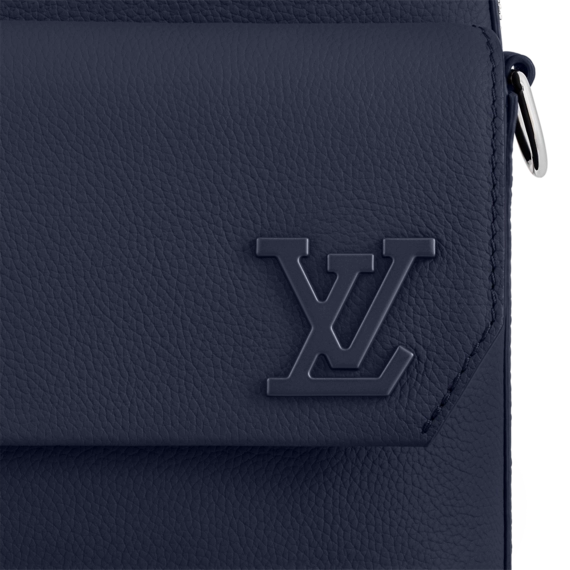 Louis Vuitton Fastline Messenger