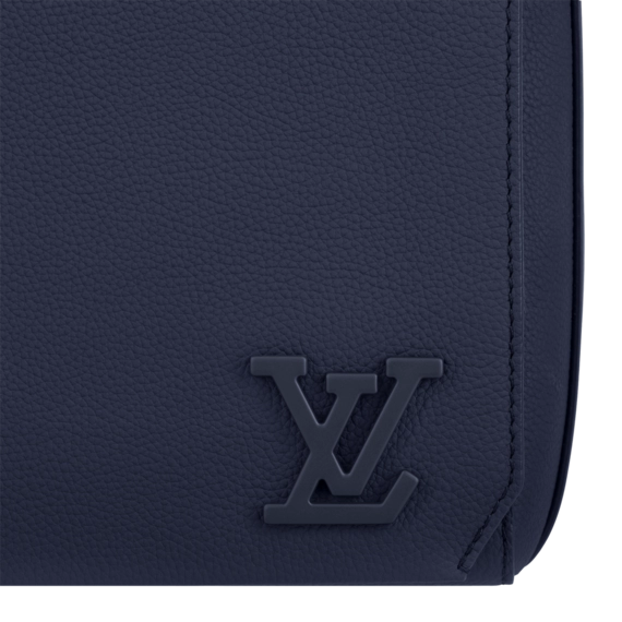 Louis Vuitton Takeoff Messenger