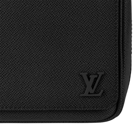 Louis Vuitton District PM