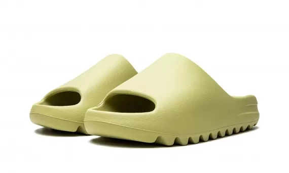 Yeezy Slide - Resin 2022